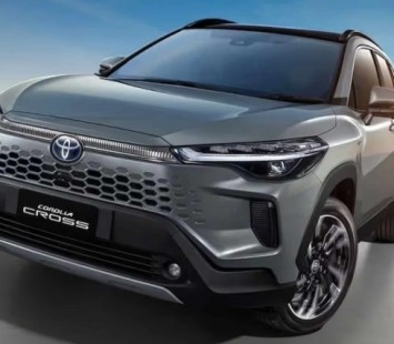 Японский фейслифтинг Corolla Cross от Toyota отменит бензиновую модель