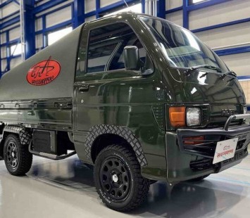 Грузовичок Daihatsu превратили в машину, в которой можно с комфортом жить на охоте или рыбалке