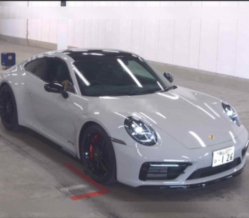 Уникальный Porsche 911 GTS на МКПП из Японии!