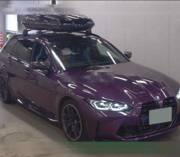 BMW M3 Touring в цвете «Баклажан»