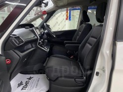 Nissan Serena 2.0 Highway Star V Selection 2018