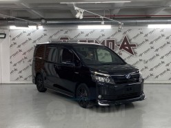 Toyota Voxy 1.8 Hybrid V 2016