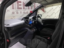 Toyota Voxy 1.8 Hybrid V 2016