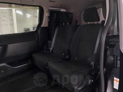 Toyota Voxy 1.8 Hybrid V 2016