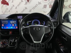 Toyota Voxy 1.8 Hybrid V 2016