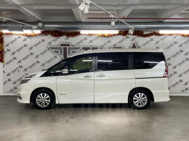 Nissan Serena 2.0 Highway Star V Selection 2018