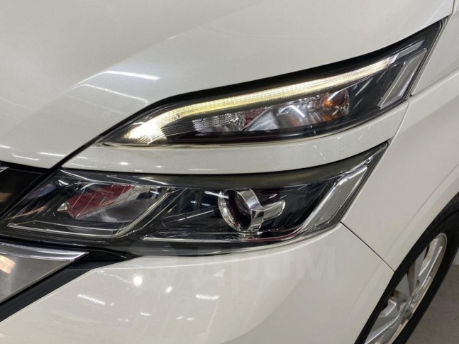 Nissan Serena 2.0 Highway Star V Selection 2018