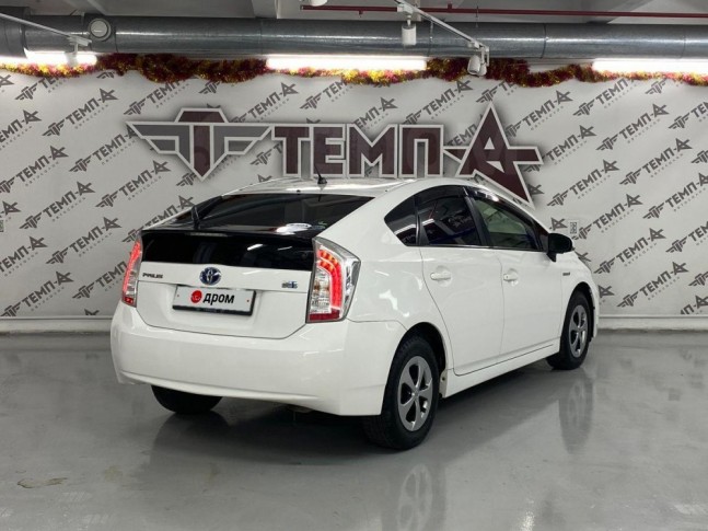 Toyota Prius 1.8 S 2012