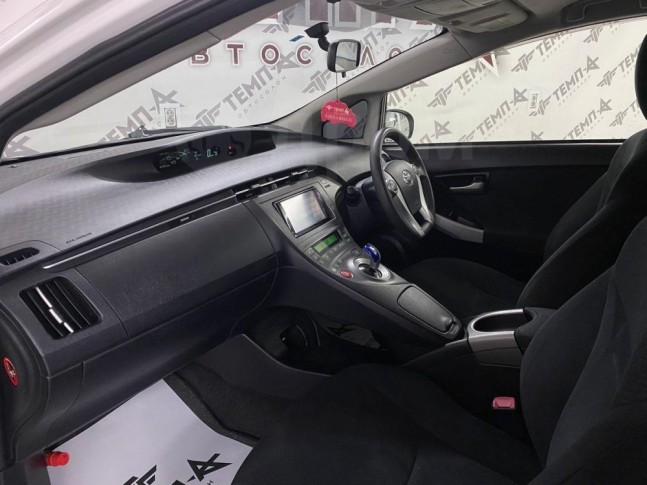 Toyota Prius 1.8 S 2012