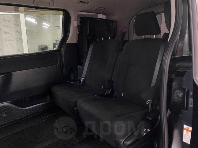 Toyota Voxy 1.8 Hybrid V 2016