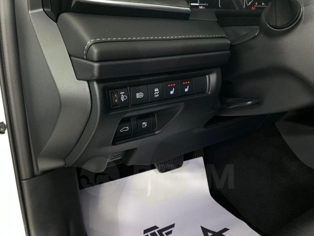 Toyota Camry 2.0HG CVT Premium 2024
