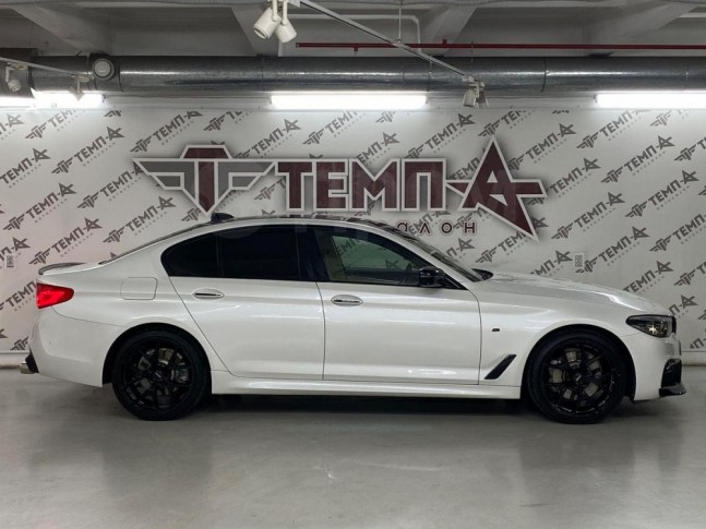 BMW 5-Series 530i Luxury 2017