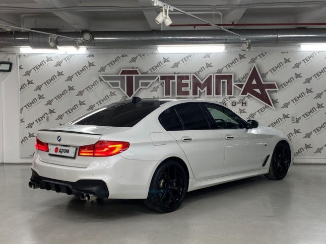 BMW 5-Series 530i Luxury 2017