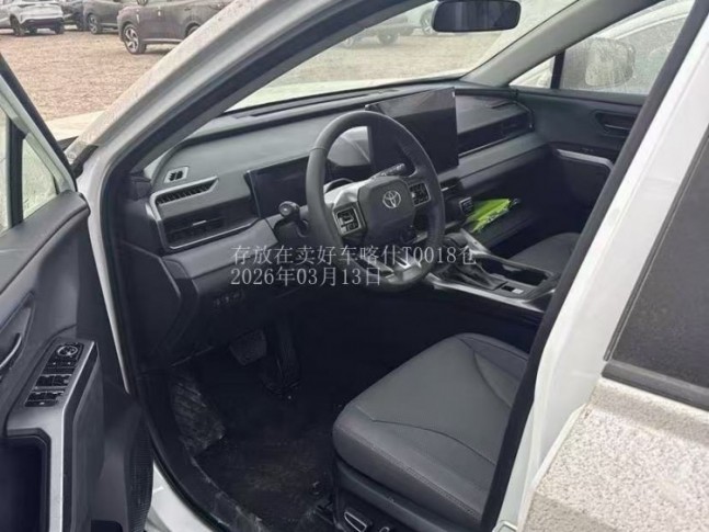 Toyota RAV4 2.0 CVT 4WD Luxury 2026