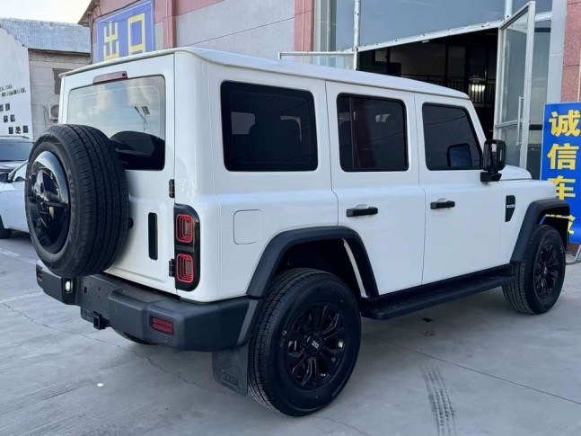 BAW BJ 212 2.0T AT AWD Explorer 2024