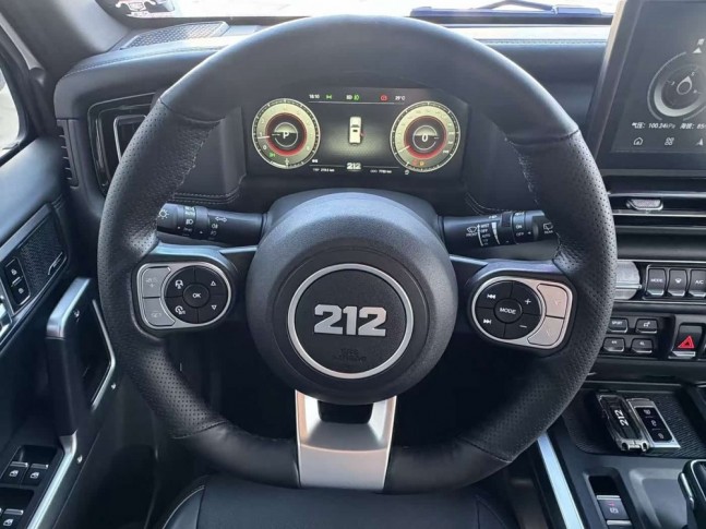 BAW BJ 212 2.0T AT AWD Explorer 2024