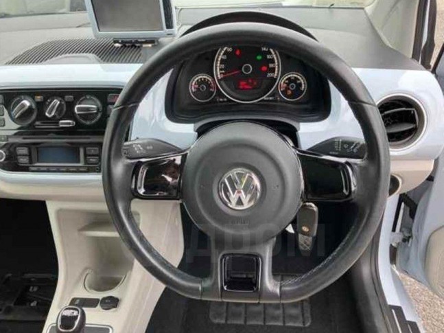 Volkswagen up! 1.0 high up! 2013