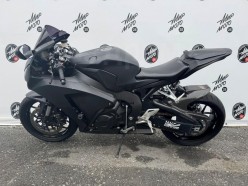 Honda CBR 1000RR Fireblade  2015