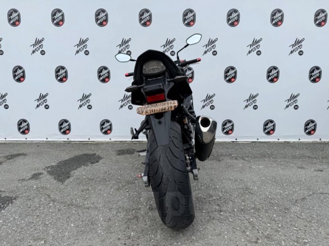 Suzuki GSR 750A  2013