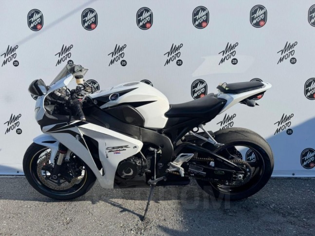 Honda CBR 1000RR Fireblade  2008