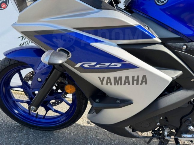 Yamaha YZF-R25  2014