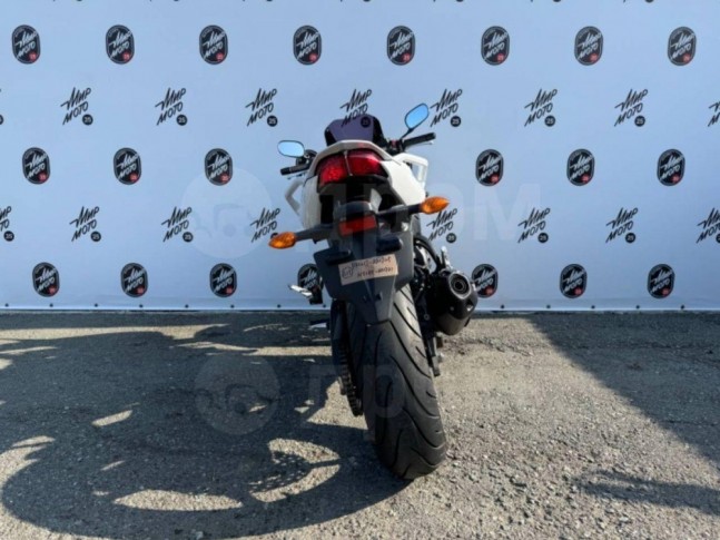 Yamaha FZ 1  2011