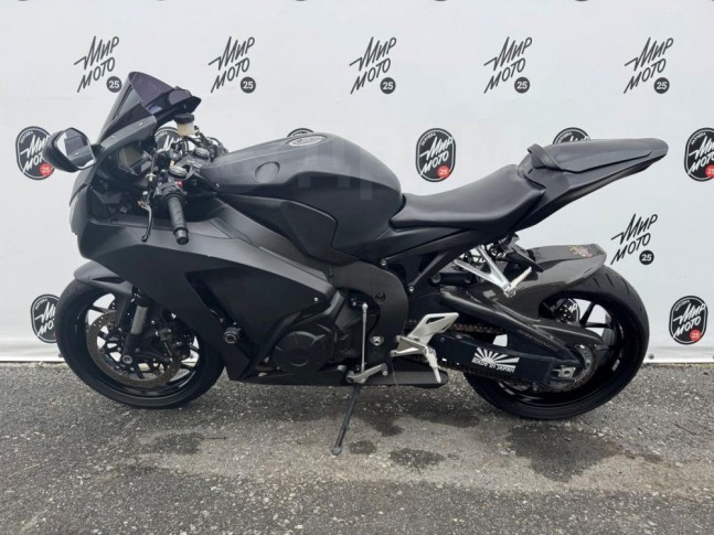Honda CBR 1000RR Fireblade  2015