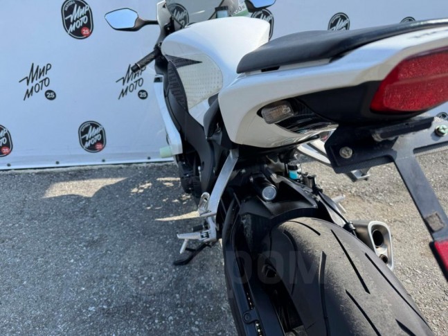 Honda CBR 1000RR Fireblade  2009