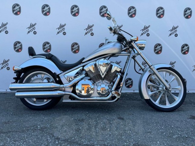 Honda VT 1300CX Fury  2013