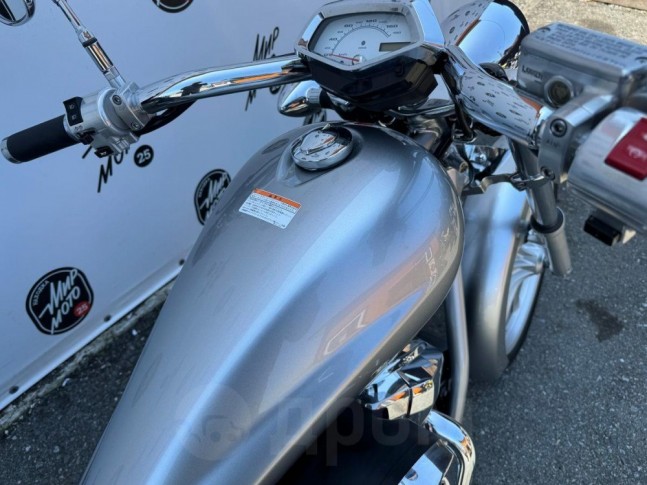 Honda VT 1300CX Fury  2013
