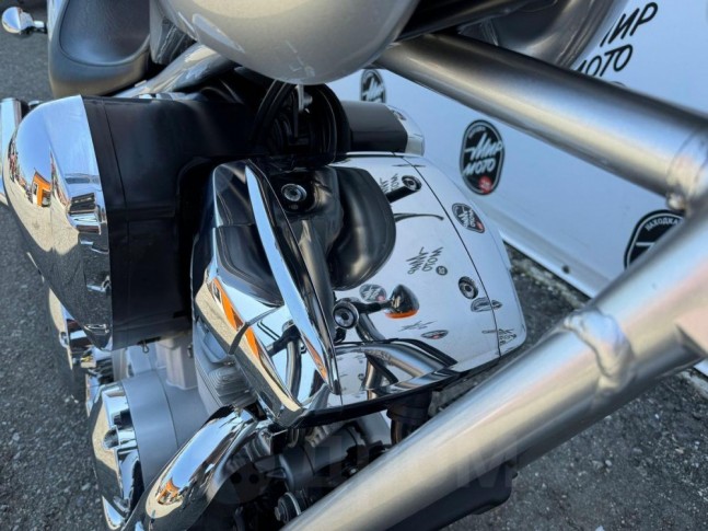Honda VT 1300CX Fury  2013