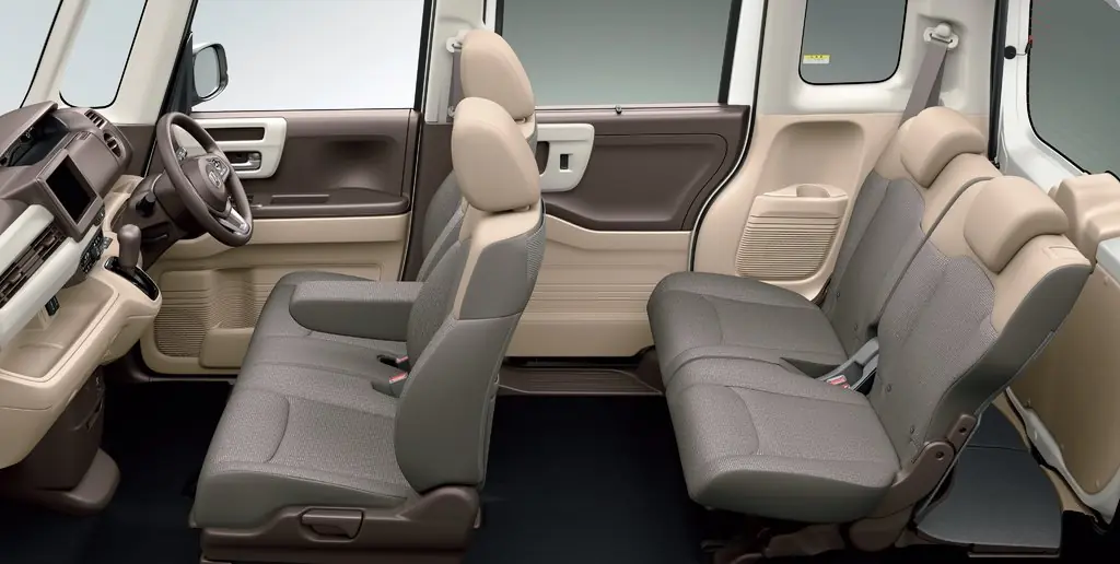 Honda N-BOX Салон