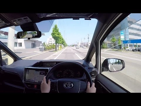 TOYOTA NOAH 2017, 2.0, 4WD. Тест-драйв по городу.